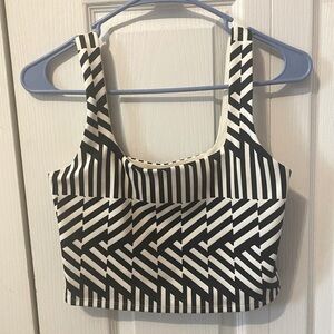 Express Body Contour abstract crop top